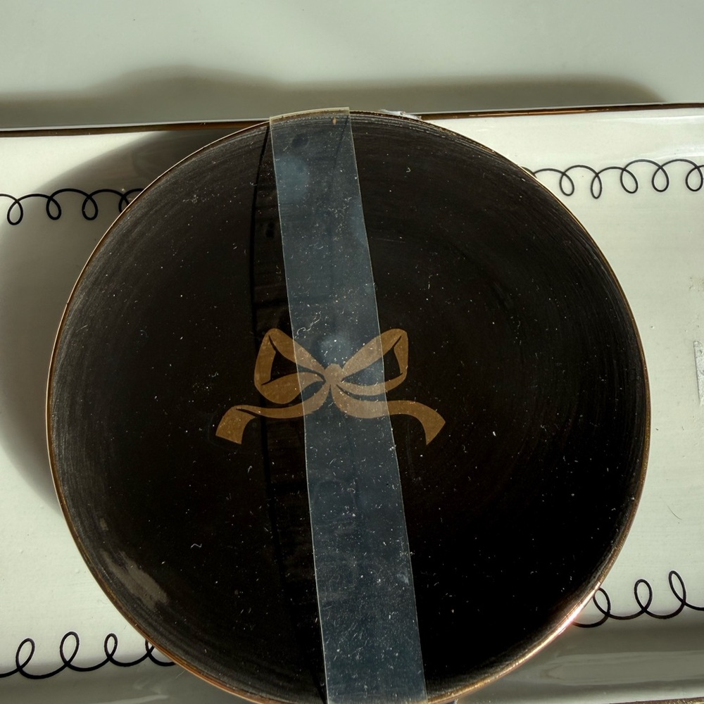 New – cozy bow trinket tray set of 2